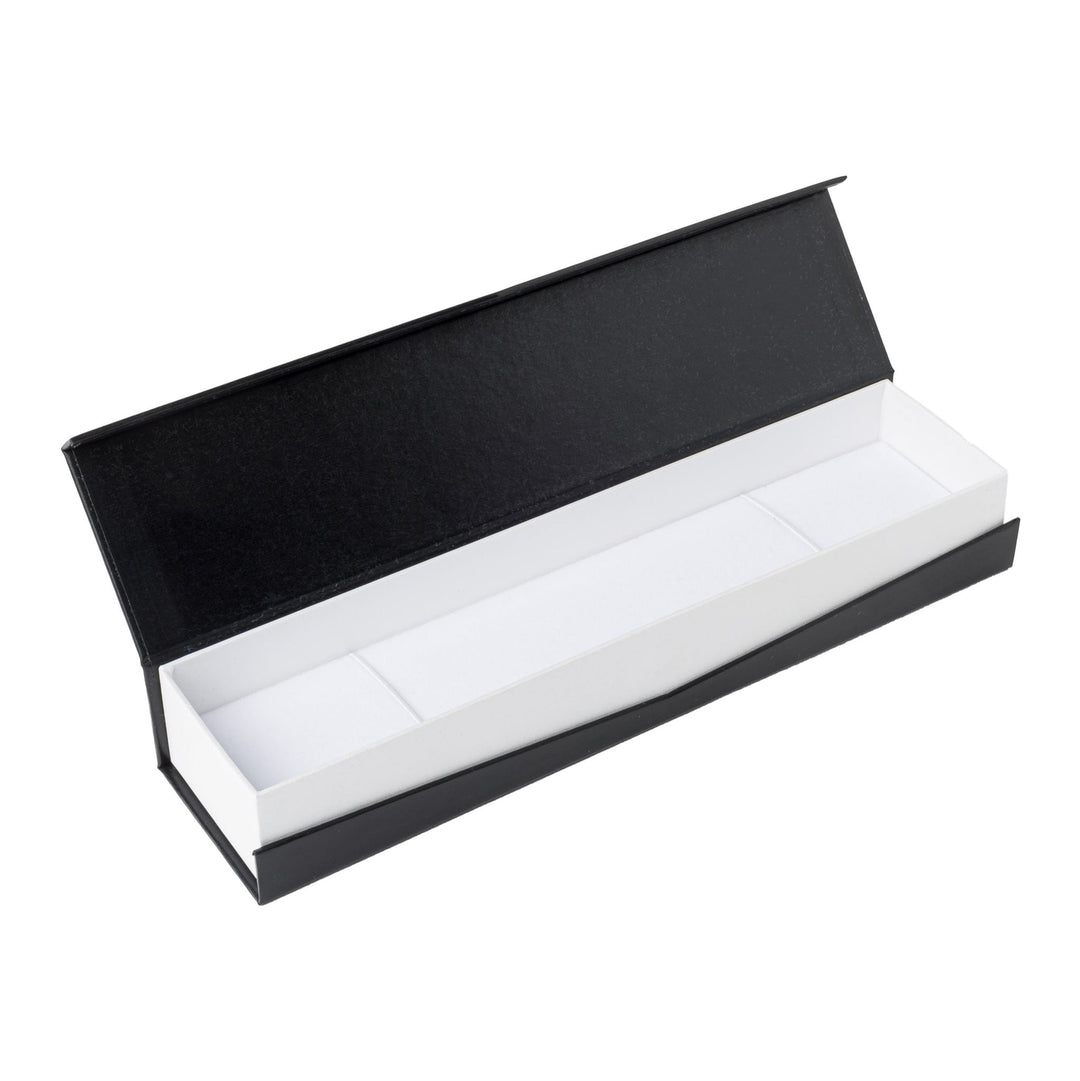 CHAIN BOX IN BLACK & WHITE WITH MAGNETIC LID - BOX FOR BRITAIN